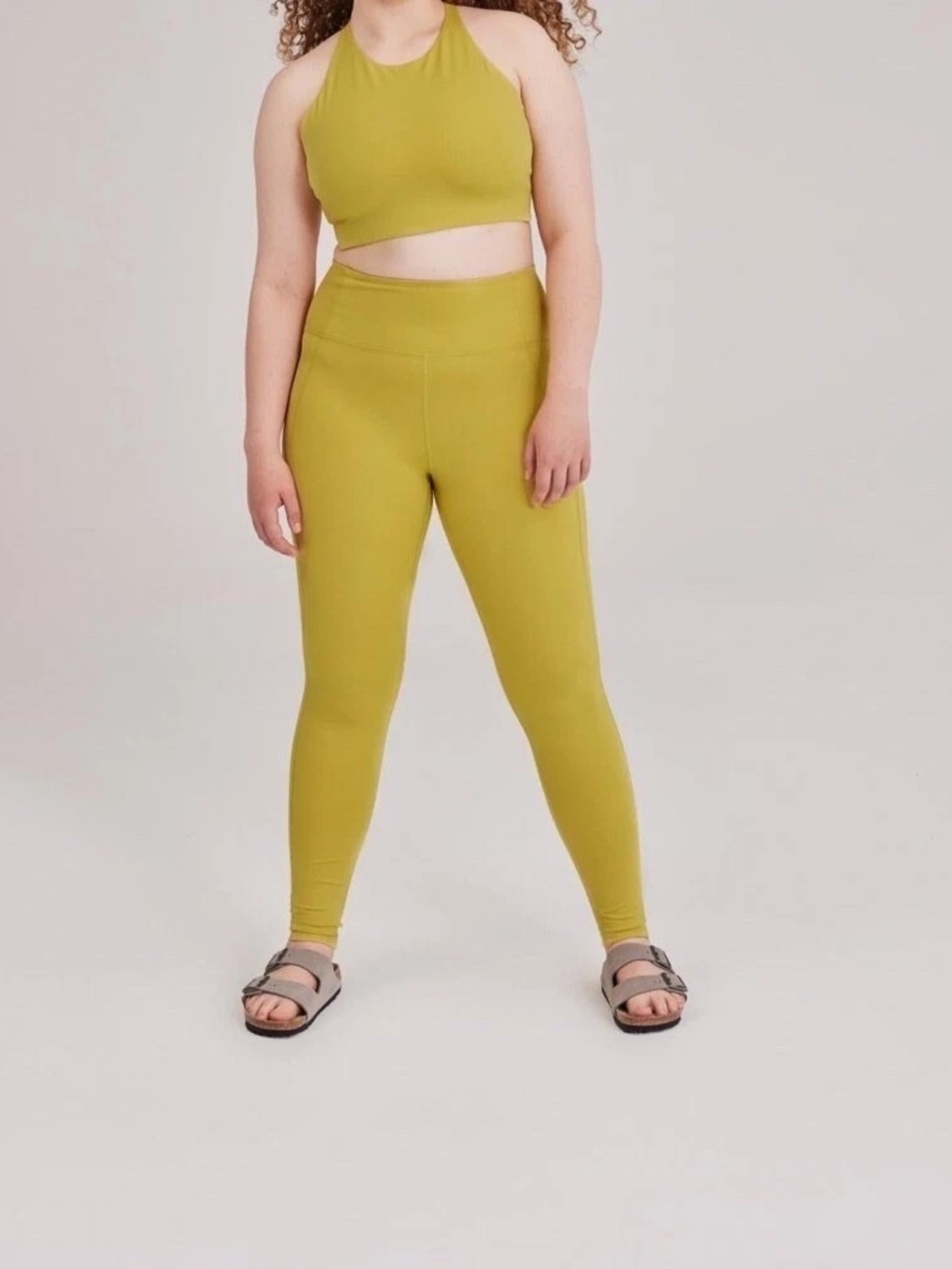Girlfriend Collective High-Rise Compressive 7/8 Leggings in Pear, XS